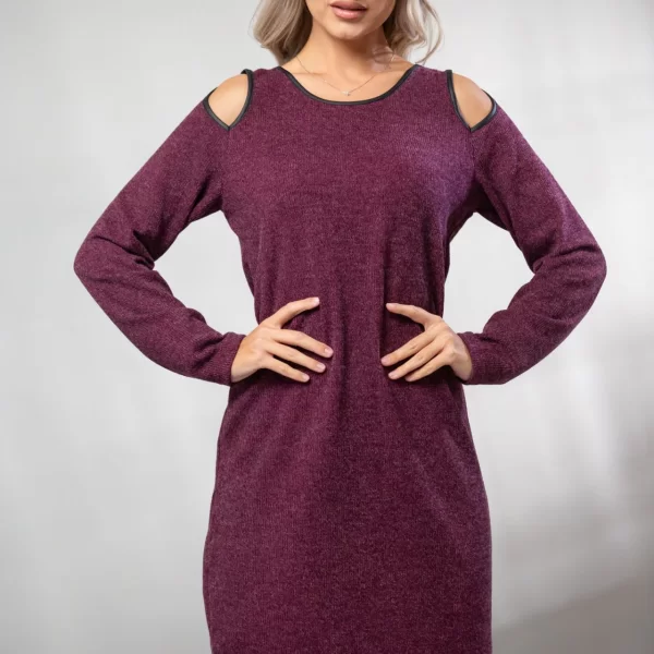 ΦΟΡΕΜΑ ΜΕ ΑΝΟΙΓΜΑΤΑ ΣΤΟΥΣ ΩΜΟΥΣ Μαύρο