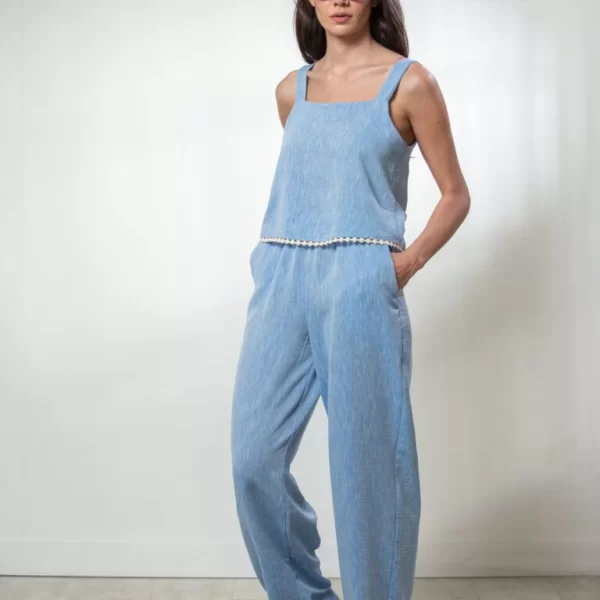 ΜΠΛΟΥΖΑ ΜΕ ΤΙΡΑΝΤΑ ΚΑΙ ΤΡΕΣΑ ΣΤΟ ΤΕΛΕΙΩΜΑ Χακί