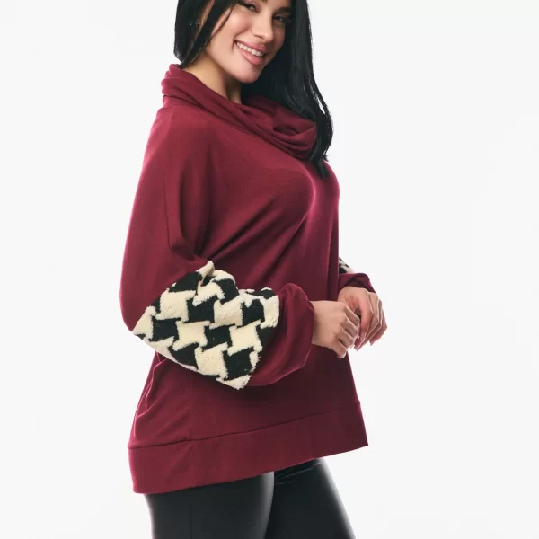 ΜΠΛΟΥΖΑ ΜΕ ΓΥΡΙΣΤΟ ΓΙΑΚΑ ΚΑΙ ΛΕΠΤΟΜΕΡΕΙΑ ΓΟΥΝΑ ΣΤΟ ΜΑΝΙΚΙ Μπορντό