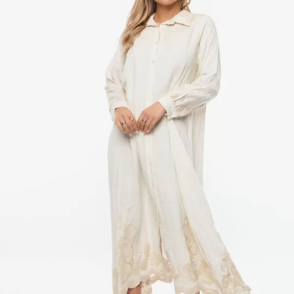 ΦΟΡΕΜΑ ΜΑΚΡΥ ΜΕ ΚΕΝΤΗΤΕΣ ΛΕΠΤΟΜΕΡΕΙΕΣ Άσπρο