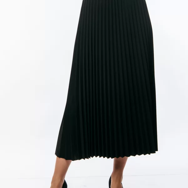 ΦΟΥΣΤΑ ΜΑΚΡΙΑ ΜΕ ΠΙΕΤΕΣ Καφέ