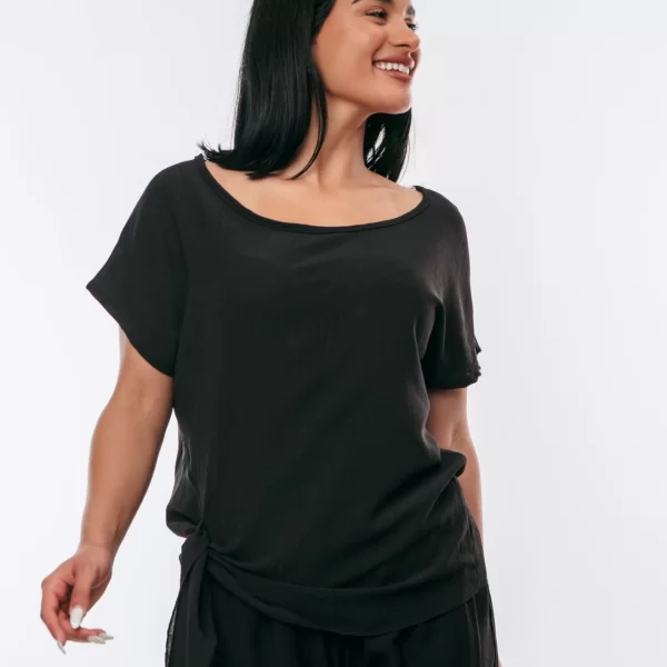 ΜΠΛΟΥΖΑ ΜΕ ΔΕΣΙΜΟ ΣΤΟ ΠΛΑΙ Μαύρο