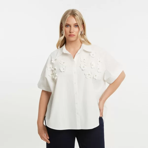 Κοντομάνικο βαμβακερό πουκάμισο με κεντητές cutwork λεπτομέρειες