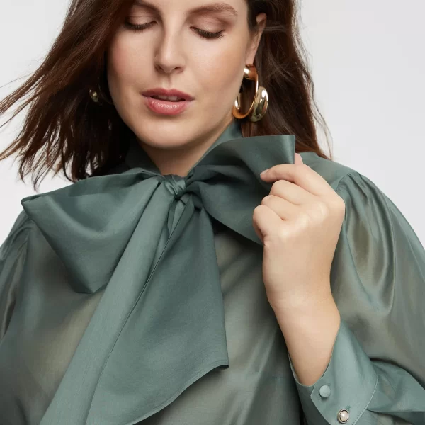 Πουκάμισο με δέσιμο στον λαιμό και μακριά μανίκια