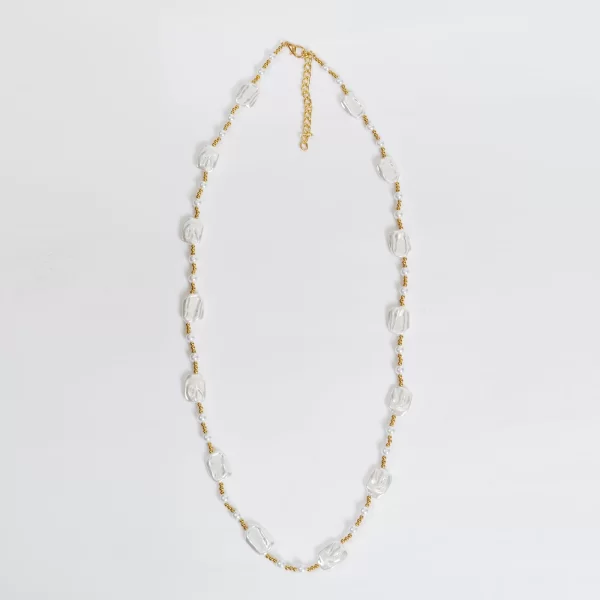 Κολιέ με διάφανες πέτρες και λεπτομέρειες σε χρυσό τόνο