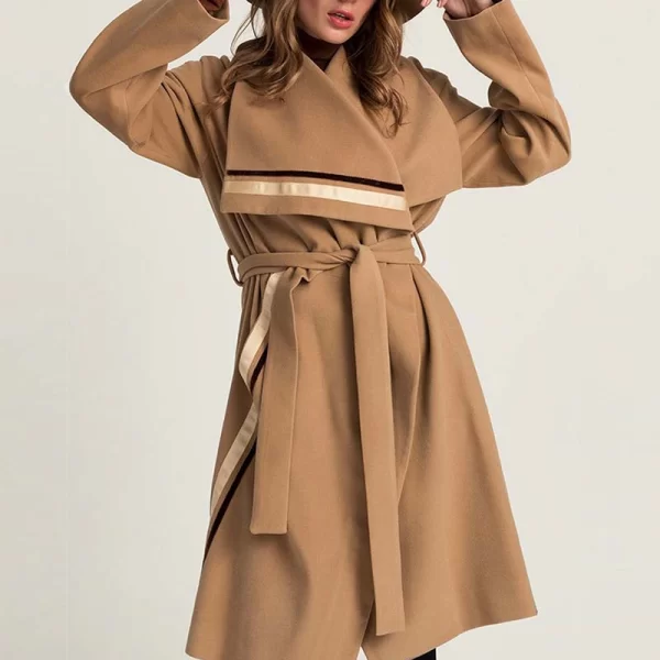 Γυναικείο παλτό oversized με απλικέ μπεζ