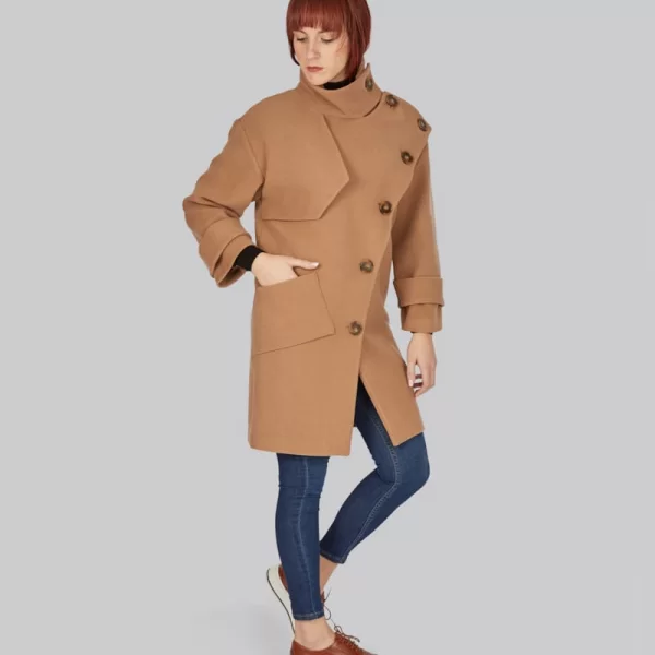 Γυναικείο παλτό με κουμπιά και ψηλό γιακά