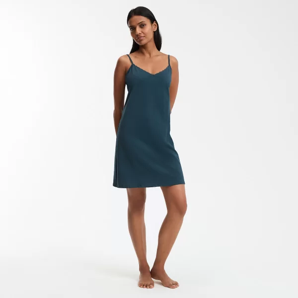 Βαμβακερό νυχτικό με λεπτές τιράντες