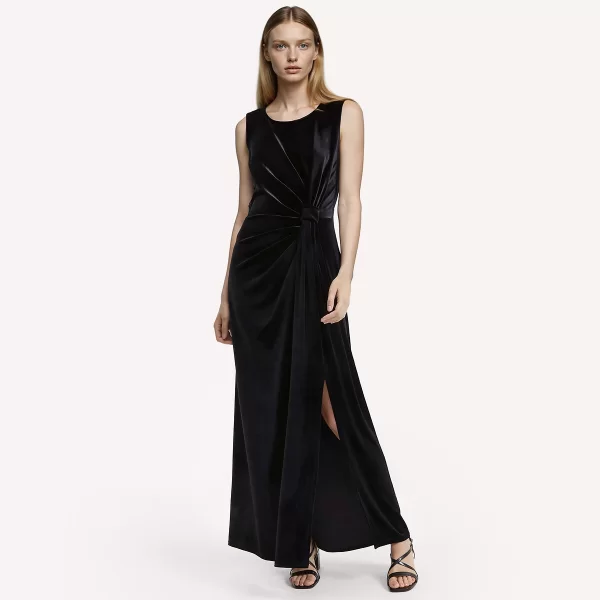 Στενό μακρύ φόρεμα από βελούδο