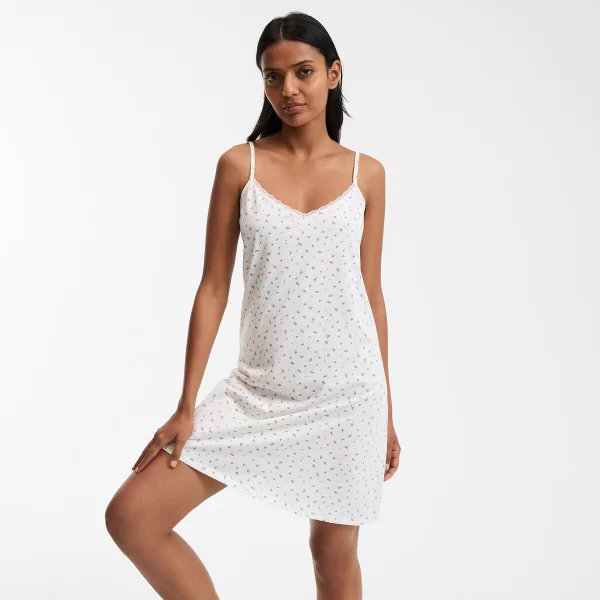 Βαμβακερό νυχτικό με λεπτές τιράντες