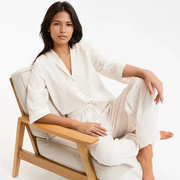 Πιτζάμα από αγγλική δαντέλα