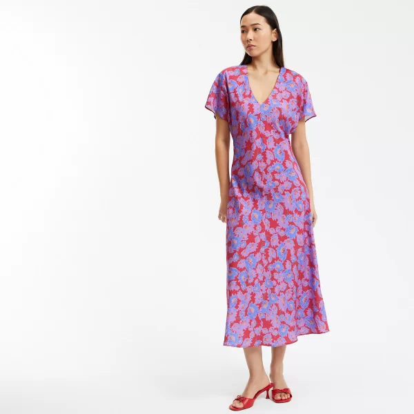 Μακρύ φλοράλ φόρεμα σε ελαφρώς εβαζέ γραμμή