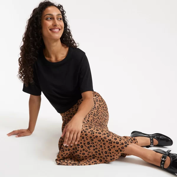 Κοντομάνικη μπλούζα με στρογγυλή λαιμόκοψη