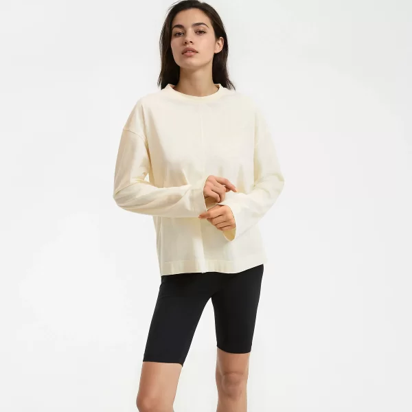 Μπλούζα με στρογγυλή λαιμόκοψη και μακριά μανίκια