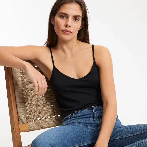 Τοπ με λεπτές τιράντες