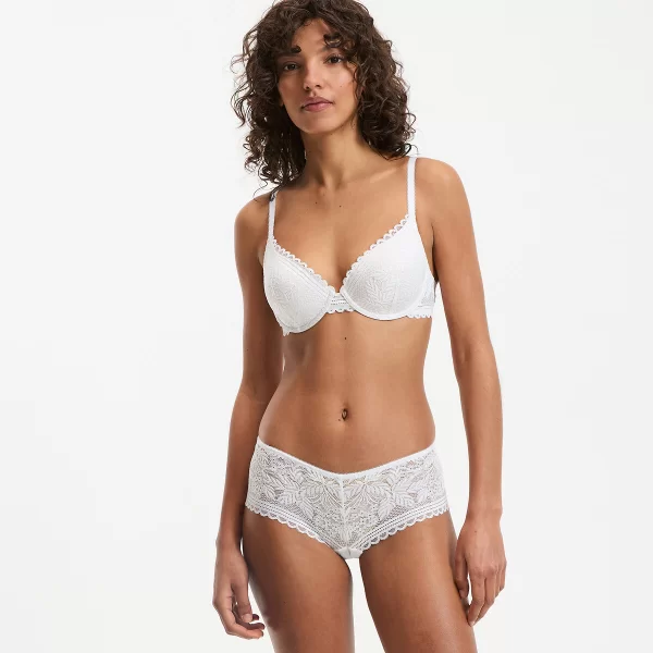 Σορτσάκι από δαντέλα