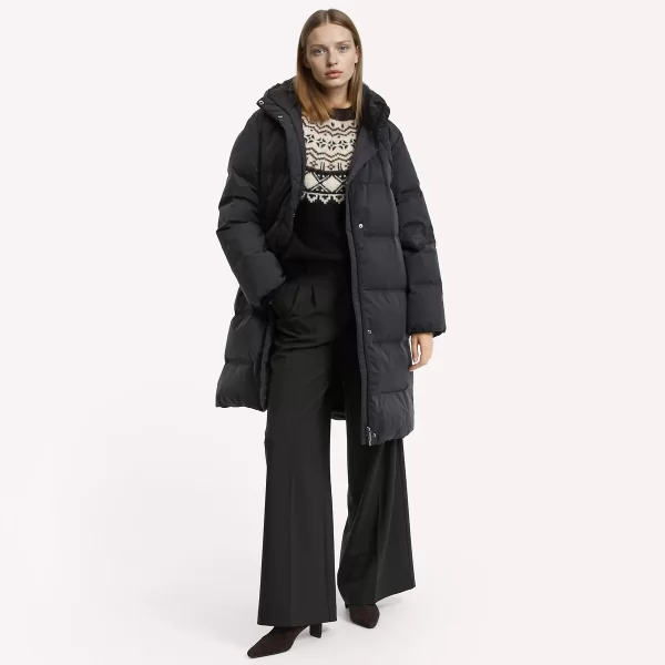 Μακρύ καπιτονέ μπουφάν με κουκούλα