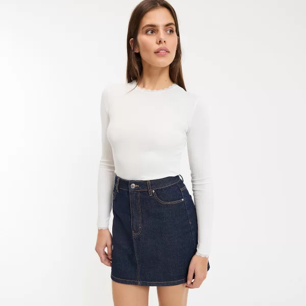 Μπλούζα με στρογγυλή λαιμόκοψη και δαντέλα