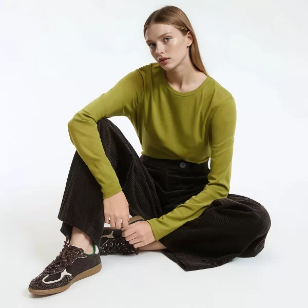 Ριχτό μπλουζάκι με στρογγυλή λαιμόκοψη και μακριά μανίκια