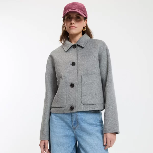 Κοντό μαντό με κουμπωτό κλείσιμο