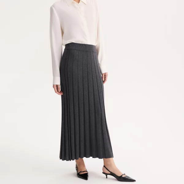 Μακριά πλεκτή φούστα με πιέτες