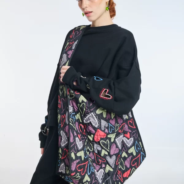 Γυναικεία τσάντα με εσωτερική τσέπη και φερμουάρ Hearts - WINE