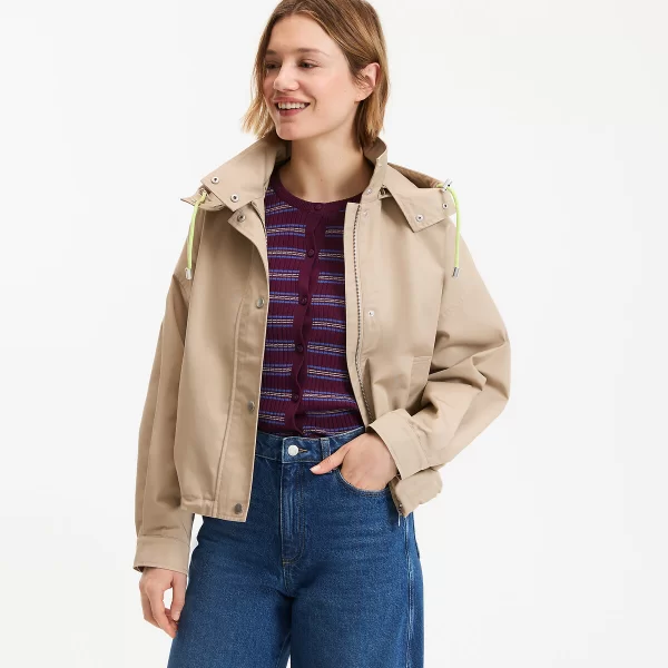 Κοντό μπουφάν με αποσπώμενη κουκούλα