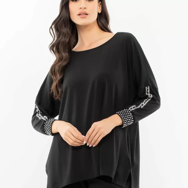 ΜΠΛΟΥΖΑ ΛΥΚΡΑ ΜΕ ΛΕΠΤΟΜΕΡΕΙΕΣ ΣΤΡΑΣ ΣΤΗΝ ΜΑΝΣΕΤΑ ΜΑΥΡΟ