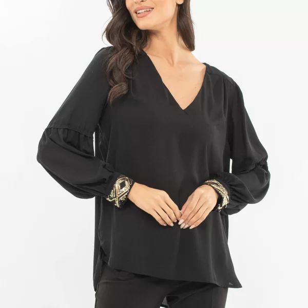 AXNARI ΜΠΛΟΥΖΑ ΜΕ ΛΕΠΤΟΜΕΡΕΙΕΣ ΠΑΓΙΕΤΑ ΣΤΗΝ ΜΑΝΣΕΤΑ ΜΑΥΡΟ