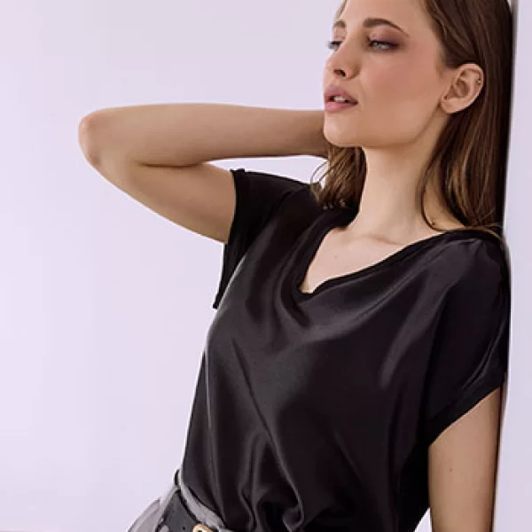 Μπλούζα με συνδυασμό υφασμάτων SQ7616.4615+3