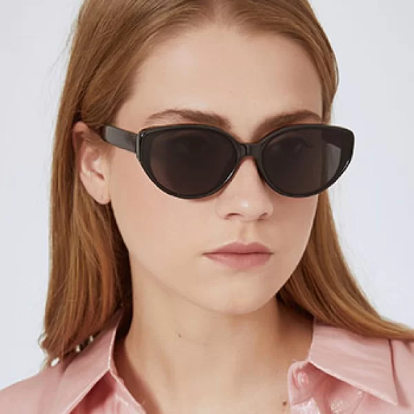 Γυαλιά ηλίου μονόχρωμα WR1019.A130+2