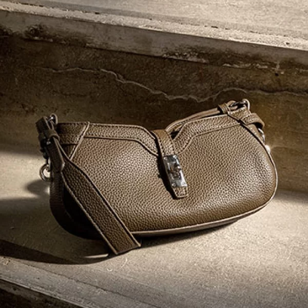 Τσαντάκι δερματίνης με κούμπωμα WT1019.A828+5