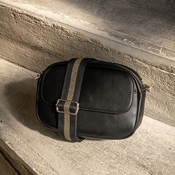 Τσαντάκι δερματίνης με εξωτερική τσέπη WT1019.A816+1