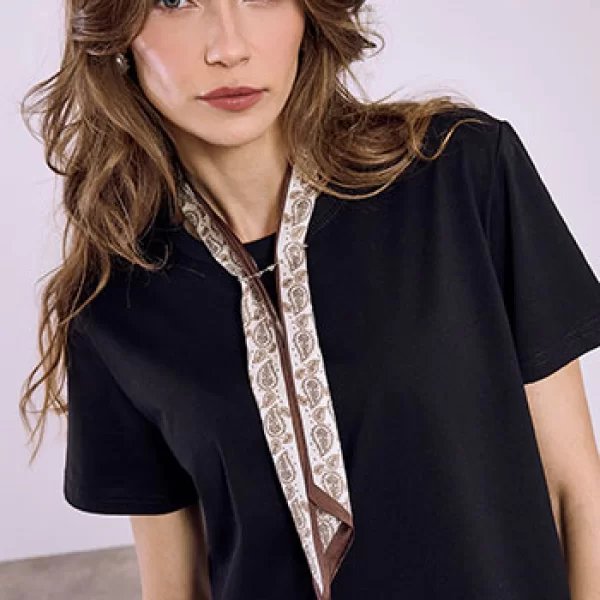 T-shirt με αποσπώμενο μαντήλι SQ9844.4109+2