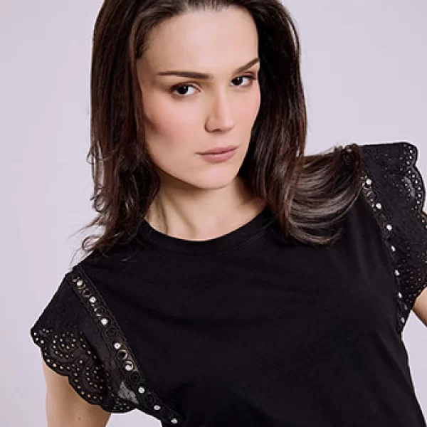 Τοπ με κέντημα και strass SQ7591.4320+1