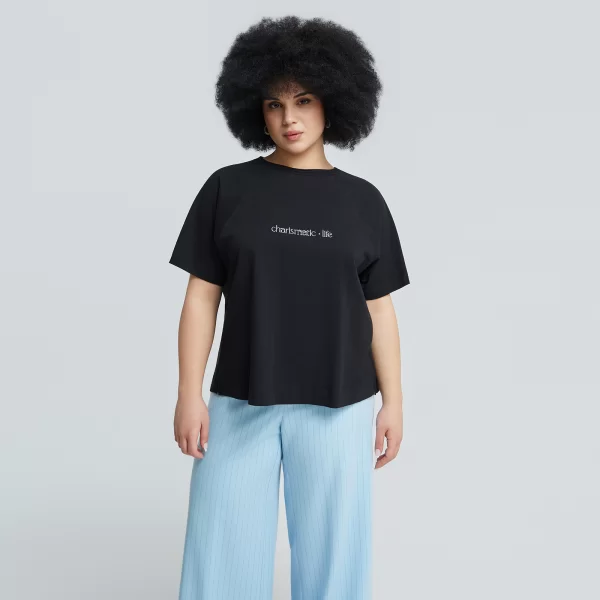 Βαμβακερό t-shirt με ρεγκλάν μανίκια & κεντημένο logo “charismatic life”