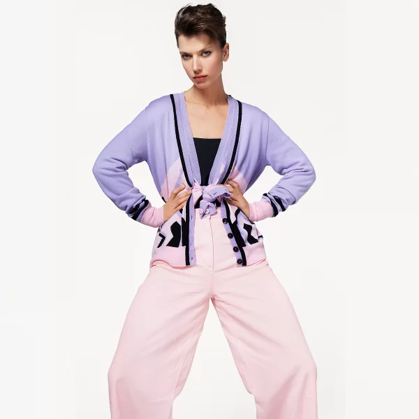 Πλεκτή ζακέτα με βαθύ V λαιμόκοψη