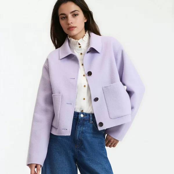 Κοντό μαντό με κουμπωτό κλείσιμο