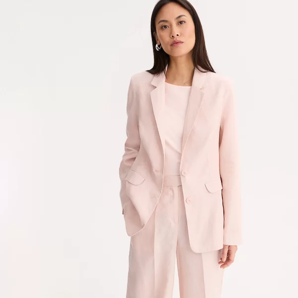 Λινό σακάκι σε ίσια γραμμή