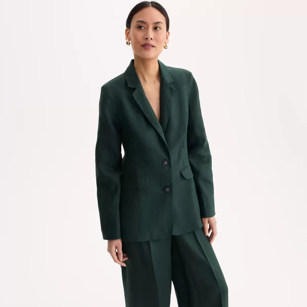 Λινό σακάκι σε ίσια γραμμή