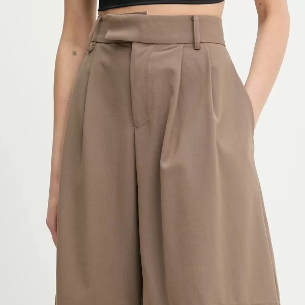 Σορτς από μείγμα μαλλιού Answear.LAB