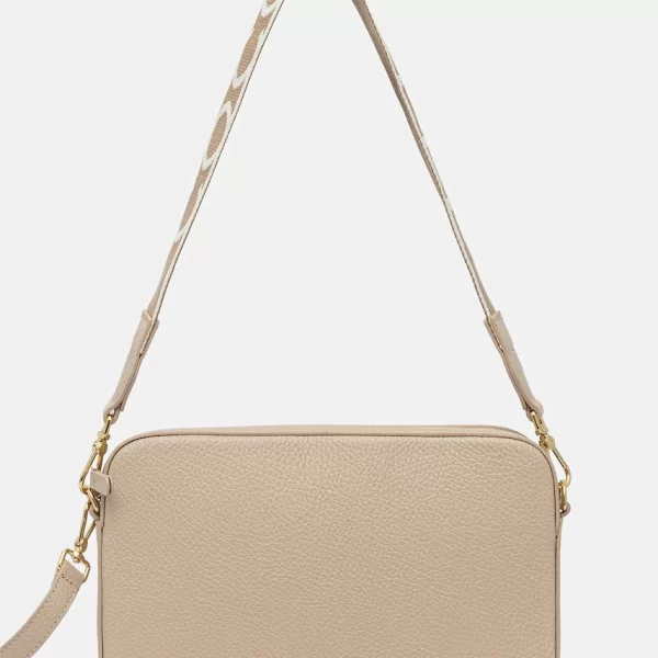 Coccinelle Δερμάτινη τσάντα Coccinelle TEBE