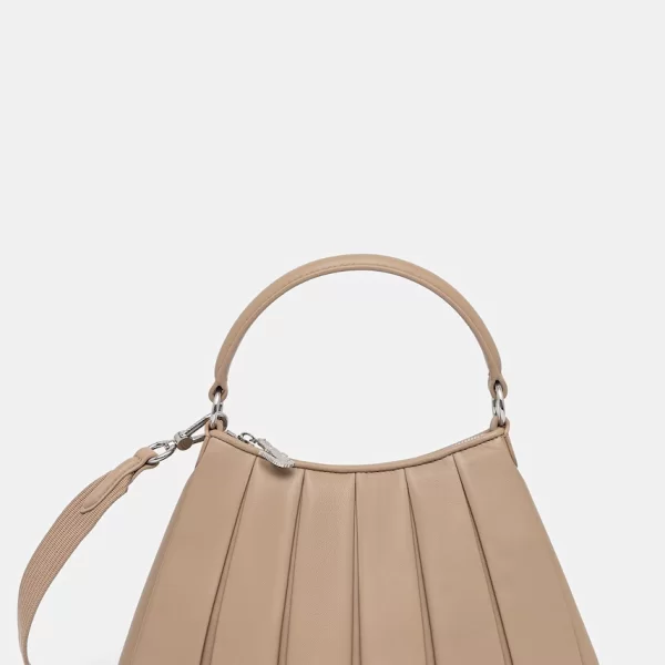 Δερμάτινη τσάντα Lacoste