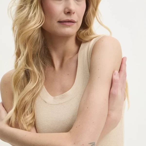 Answear Lab Τοπ από μείγμα μαλλιού Answear.LAB