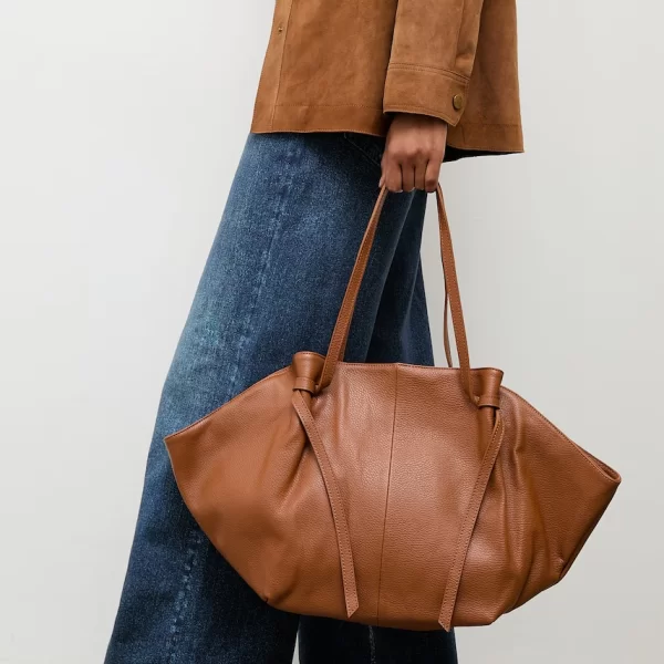 Answear Lab Δερμάτινη τσάντα Answear.LAB