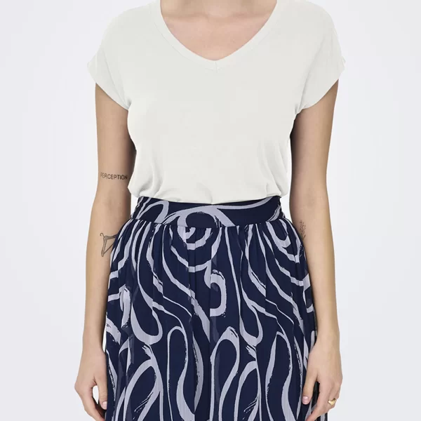 ONLY ONLRILLA S/S V-NECK TOP JRS 15315776-Cloud Dancer White