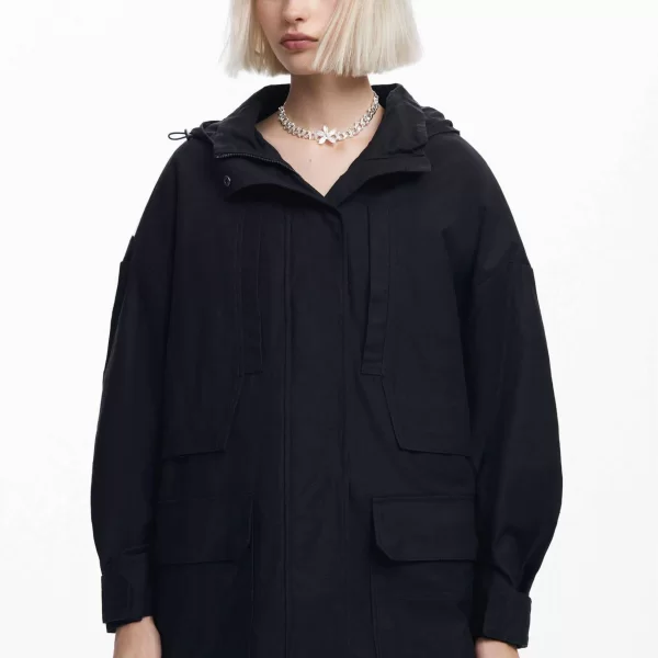 Desigual γυναικείο μπουφάν παρκά με κουκούλα και κεντημένο σχέδιο Regular Fit - 24WWEW17 Μαύρο