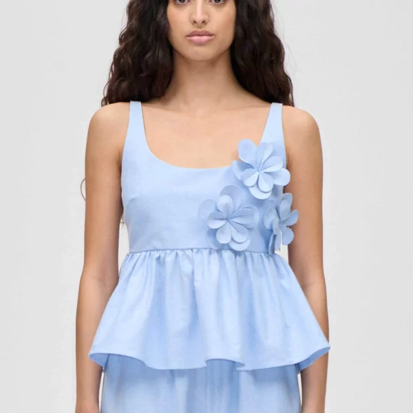 Stine Goya γυναικείο τοπ με απλικέ λουλούδια - SG-PS26-T139-2464 Γαλάζιο