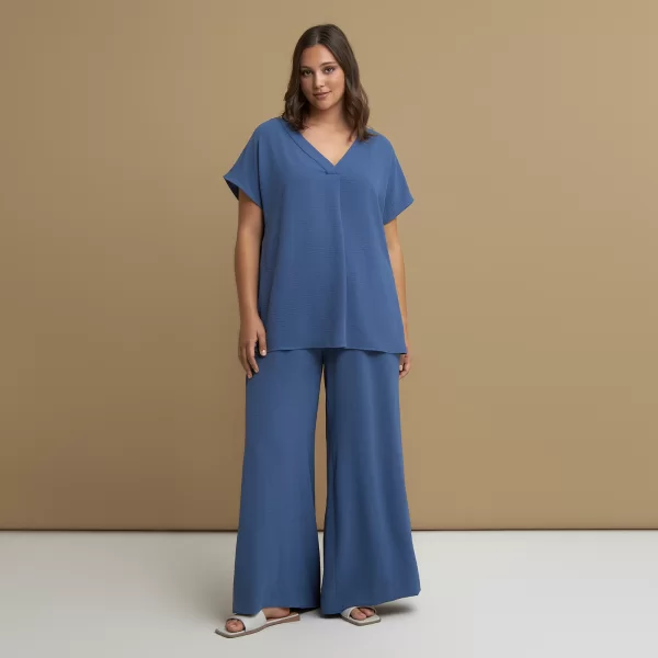 Μπλούζα κρεπ airwashed με V-λαιμόκοψη και πιέτα μπροστά