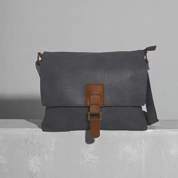 MAX FLY ΓΥΝΑΙΚΕΙΑ ΤΣΑΝΤΑ ΩΜΟΥ ΜΕ ΡΥΘΜΙΖΟΜΕΝΟ ΧΙΑΣΤΙ ΛΟΥΡΑΚΙ ΣΕ ΜΠΛΕ ΑΠΟΧΡΩΣΗ ΜΕ ΚΑΦΕ ΛΕΠΤΟΜΕΡΕΙΑ